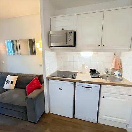 Piscine, Parking Gratuit Et Balcon Vue Sur Le Golf Deauville