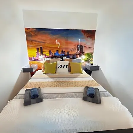 Piscine, Parking Gratuit Et Balcon Vue Sur Le Golf * Deauville