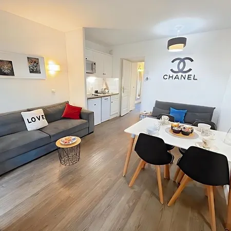 Appartamento Piscine, Parking Gratuit Et Balcon Vue Sur Le Golf