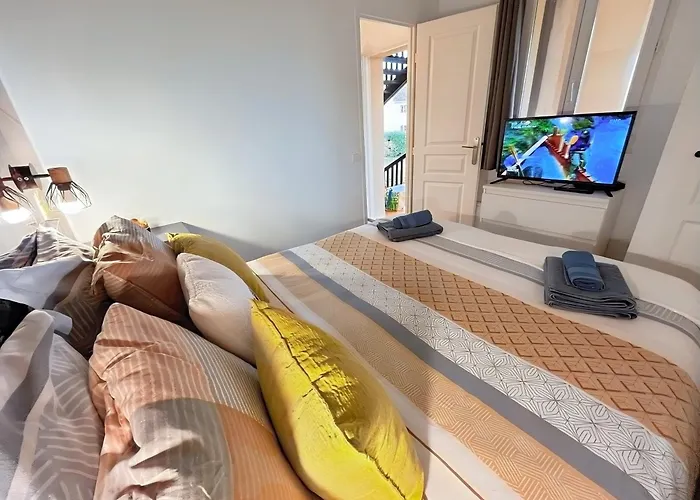 Piscine, Parking Gratuit Et Balcon Vue Sur Le Golf Apartamento Deauville