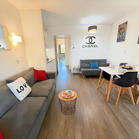 Διαμέρισμα Piscine, Parking Gratuit Et Balcon Vue Sur Le Golf *
