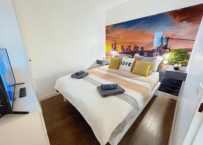 Piscine, Parking Gratuit Et Balcon Vue Sur Le Golf Deauville