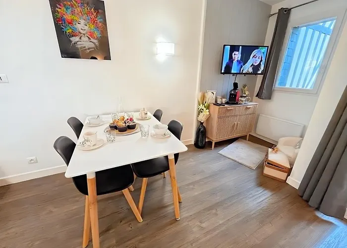 Piscine, Parking Gratuit Et Balcon Vue Sur Le Golf Apartment Deauville